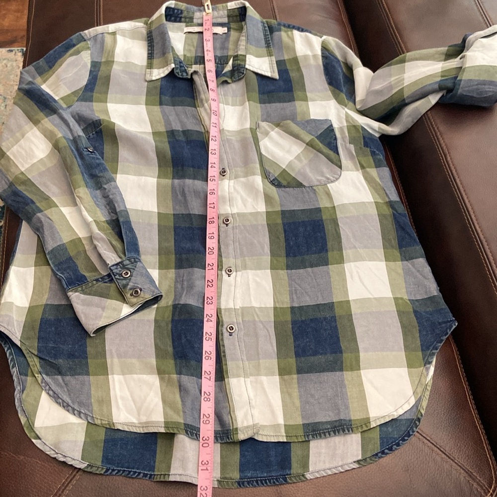 Luxuriously soft long sleeve button-down plaid shirt, Billy T brand, size L. - Picture 4 of 9